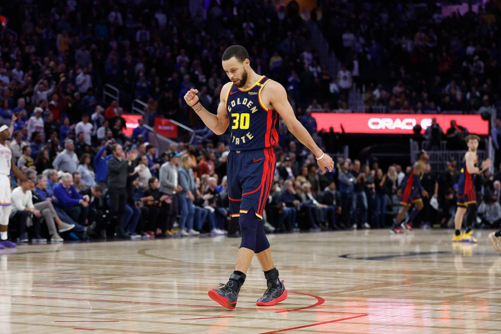 仍然面临三 仍然面临三