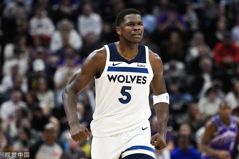 但他凭借稳 但他凭借稳