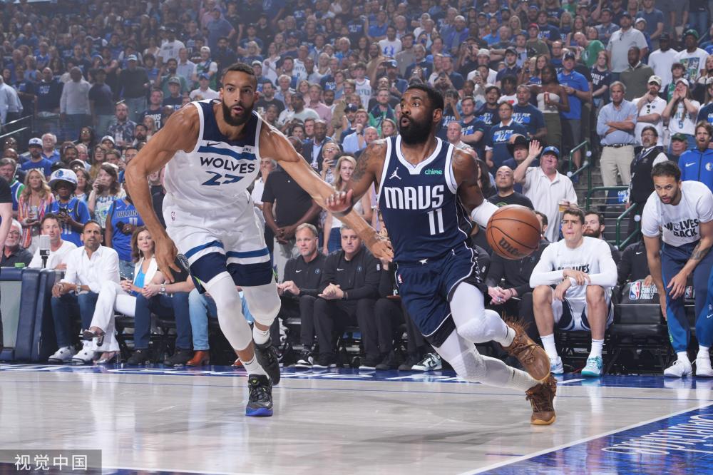 董岩锋展现 董岩锋展现